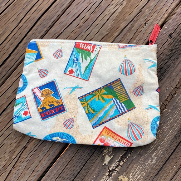 Estee Lauder Handbags - Vintage Estée Lauder make up travel bag